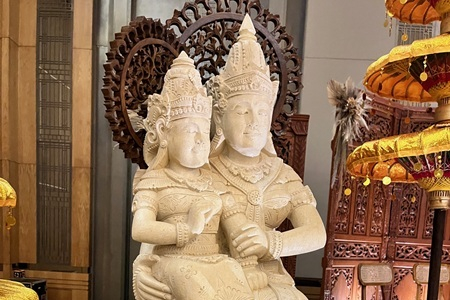 Statua di Nostra Signora del Monte Carmelo con Ges&ugrave; Bambino