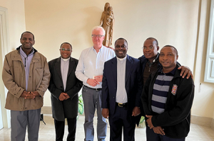 Los carmelitas de Tanzania visitan la Curia General