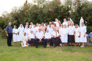 Prior General visita a las Carmelitas Misioneras